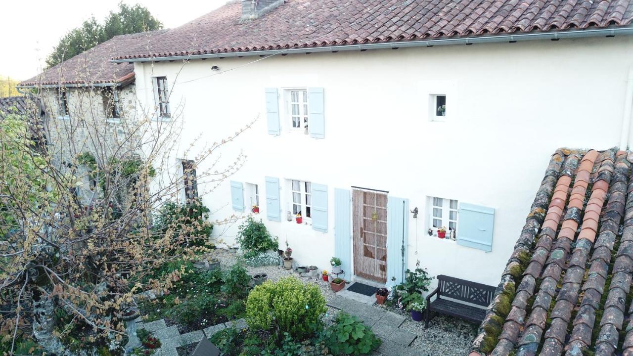 La Maison Des Fleurs Montembœuf Екстериор снимка