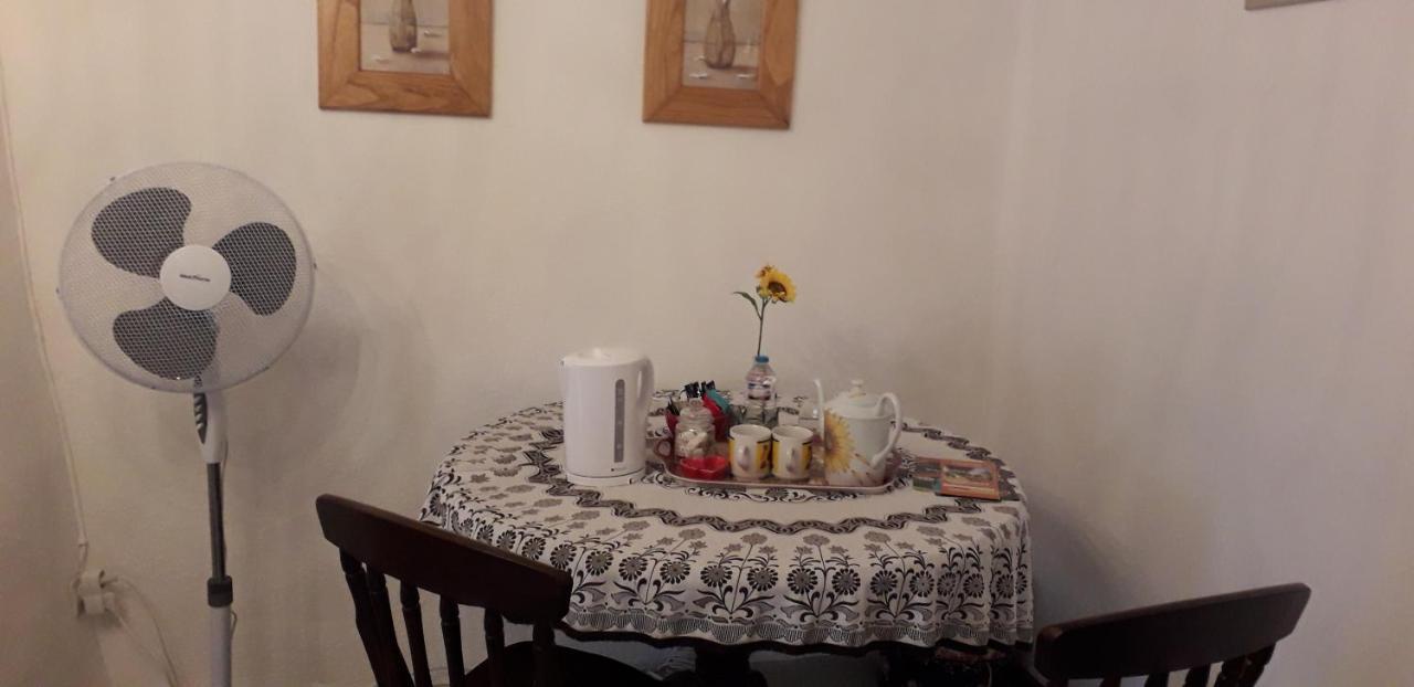 La Maison Des Fleurs Montembœuf Екстериор снимка