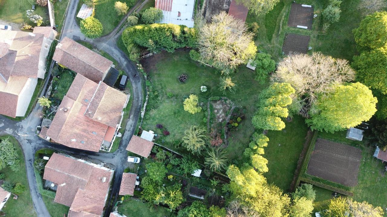 La Maison Des Fleurs Montembœuf Екстериор снимка