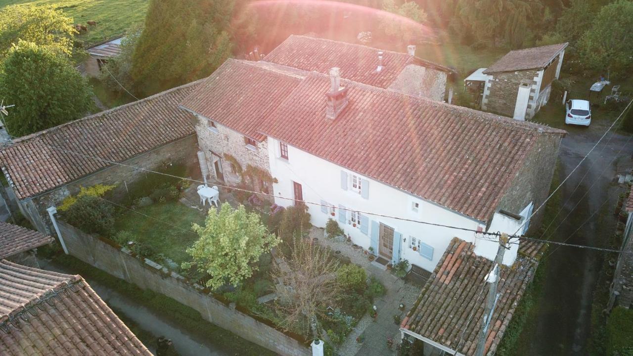 La Maison Des Fleurs Montembœuf Екстериор снимка