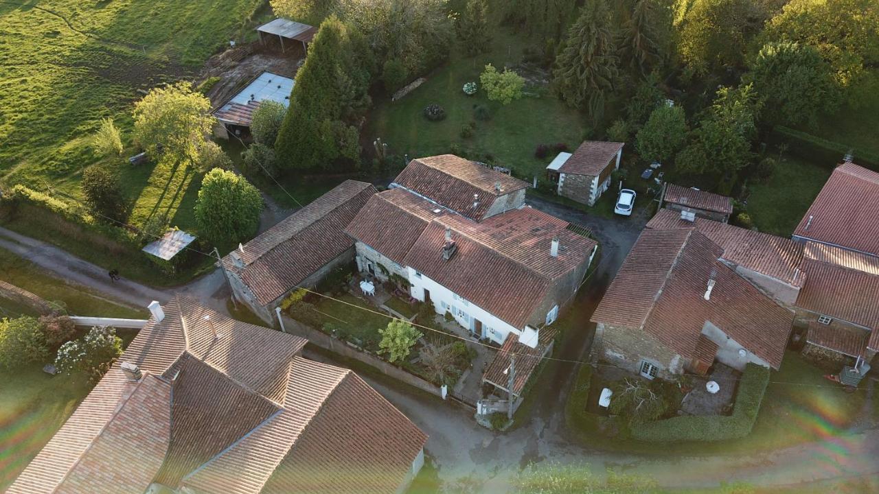 La Maison Des Fleurs Montembœuf Екстериор снимка
